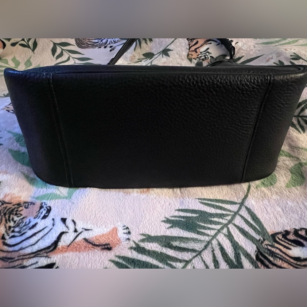 Coach Cary Shoulder Bag - Picture 4 of 10